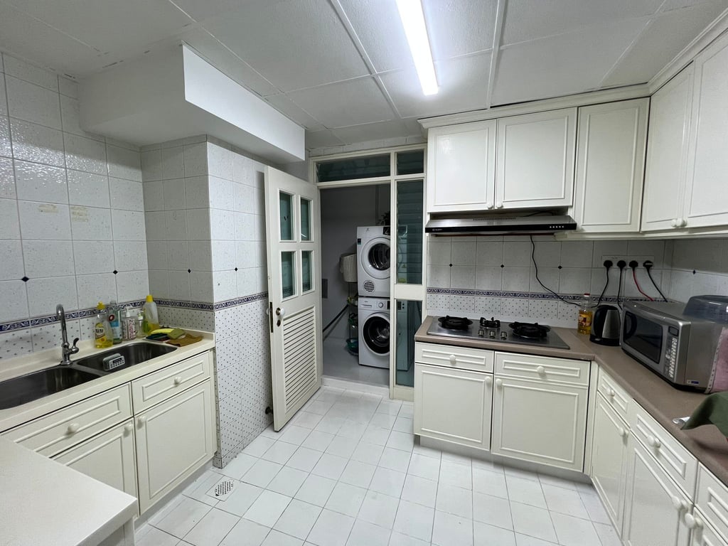 Yishun Condo Common Room for Rent – 93 Yishun Street 81 - Image 5 of 6