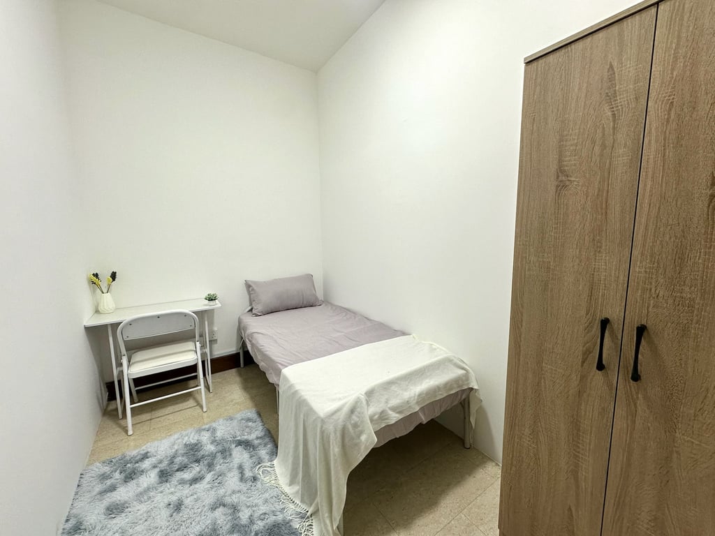 Condo Common Room for Rent in Tampines · 781 Upper Changi Road East, 486069 · S$ 900/mo - Image 1 of 6