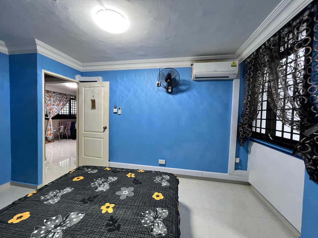 Hougang HDB Master Room for Rent – 602 Hougang Avenue 4 - Image 3 of 6