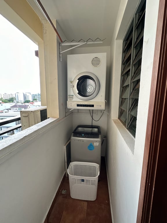 Condo Common Room for Rent in Tampines · 781 Upper Changi Road East, 486069 · S$ 900/mo - Image 5 of 6