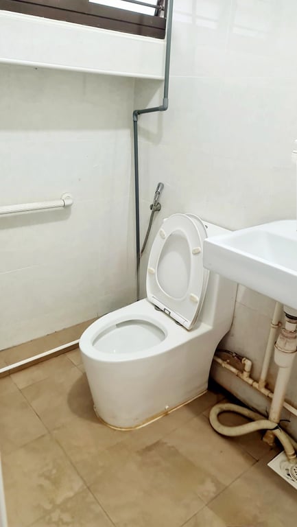 HDB Common Room for Rent in Jurong West · 262 Boon Lay Drive, 640262 · S$ 500/mo - Image 4 of 4