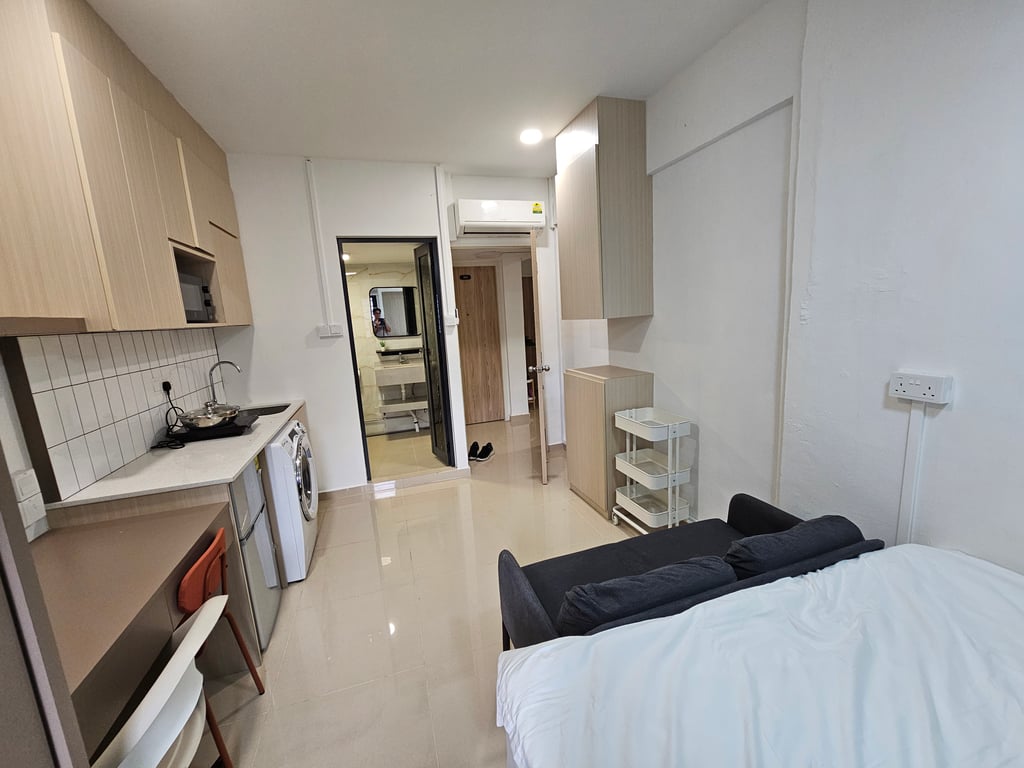 HDB Master Room for Rent in Ang Mo Kio · 722 Ang Mo Kio Avenue 8, 560722 · S$ 2,100/mo - Image 4 of 7