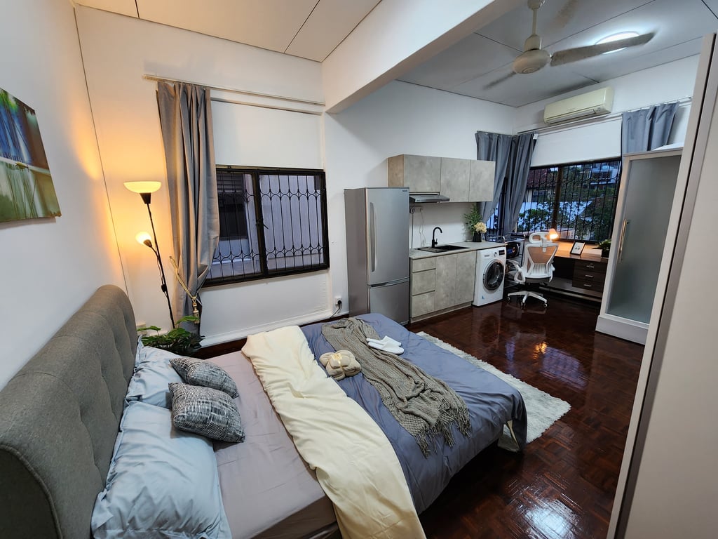 Landed Master Room for Rent in Bedok · Bedok Avenue · S$ 2,500/mo - Image 1 of 7