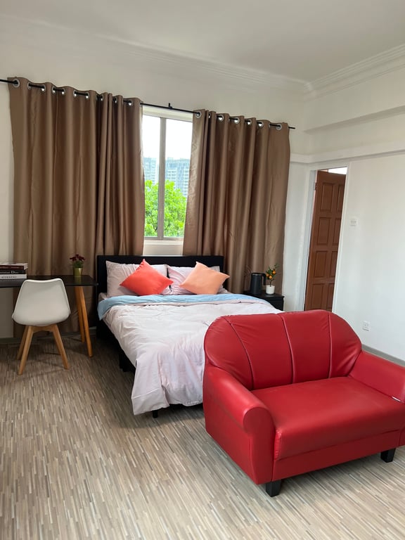 Condo Master Room for Rent in River Valley · 28 Tomlinson Road, 247854 · S$ 1,900/mo - Image 3 of 11