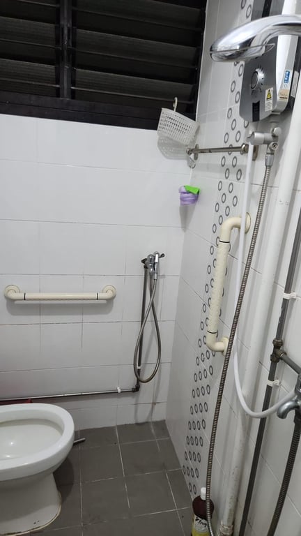 Clementi HDB Common Room for Rent – 375 Clementi Avenue 4 - Image 5 of 5