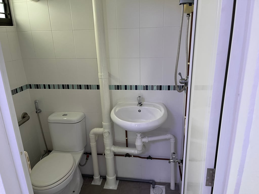 HDB Whole Unit for Rent in Woodlands · 24 Marsiling Drive, 730024 · S$ 2,800/mo - Image 7 of 9