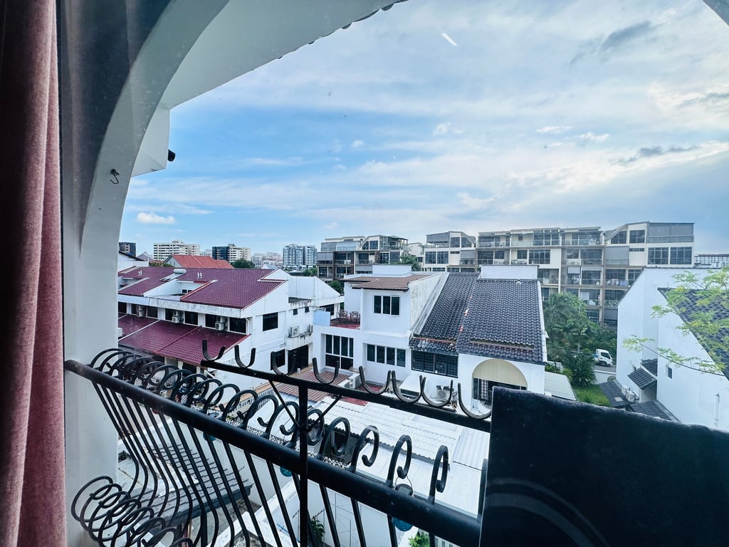 Landed Whole Unit for Rent in Bedok · Jalan Punai · S$ 1,900/mo - Image 7 of 10