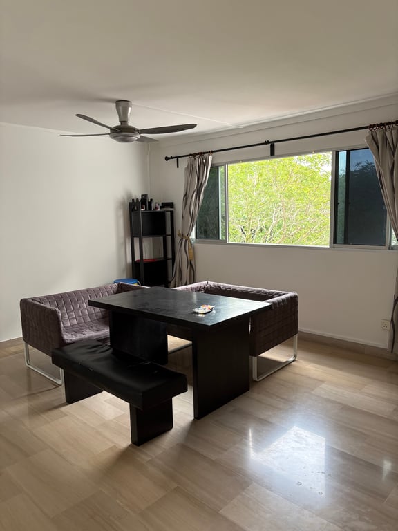HDB Master Room for Rent in Bukit Batok · 305 Bukit Batok Street 31, 650305 · S$ 1,350/mo - Image 1 of 3