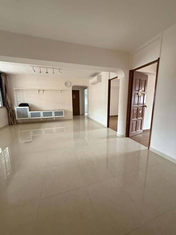 HDB Common Room for Rent in Hougang · 419 Hougang Avenue 8, 530419 · S$ 850/mo - Image 2 of 4