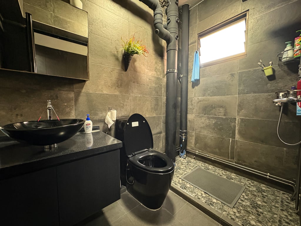 HDB Common Room for Rent in Sengkang · 196 Rivervale Drive, 540196 · S$ 1,000/mo - Image 5 of 6