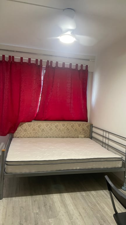 HDB Common Room for Rent in Serangoon · 404 Serangoon Avenue 1, 550404 · S$ 1,000/mo - Image 1 of 5