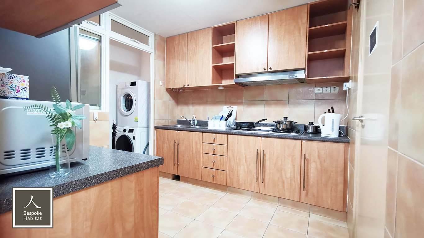 Woodlands Condo Common Room for Rent – 25 Rosewood Drive - Image 5 of 7