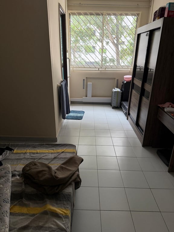 HDB Whole Unit for Rent in Tampines · 485B Tampines Avenue 9, 521485 · S$ 3,800/mo - Image 5 of 6