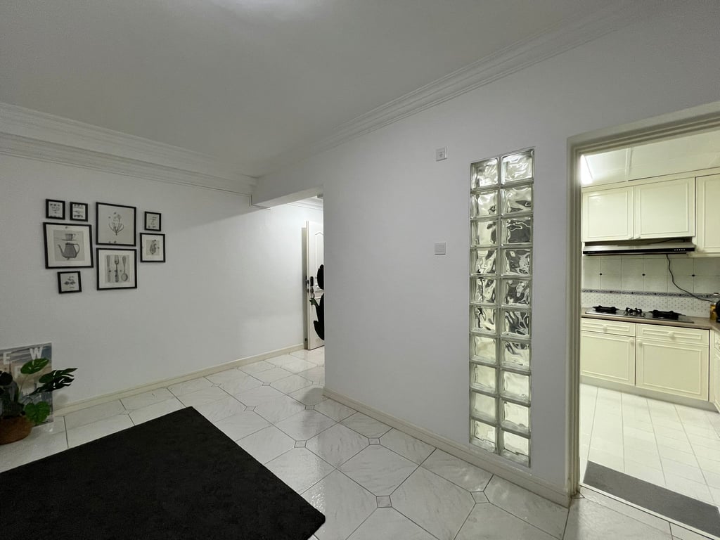 Yishun Condo Common Room for Rent – 93 Yishun Street 81 - Image 4 of 6