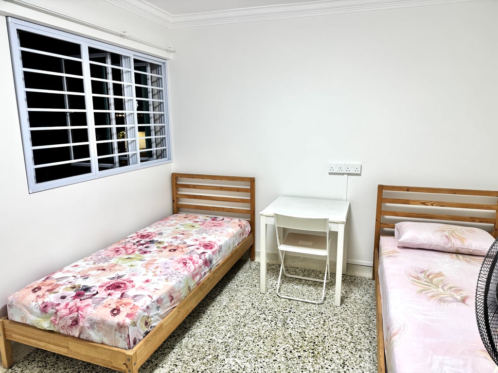 HDB Common Room for Rent in Hougang · 21 Hougang Avenue 3, 530021 · S$ 1,000/mo - Image 4 of 7