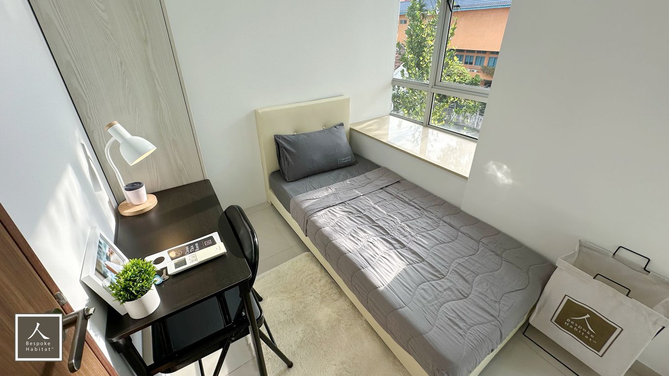 Condo Common Room for Rent in Queenstown · 353 Pasir Panjang Road · S$ 1,550/mo - Image 1 of 1