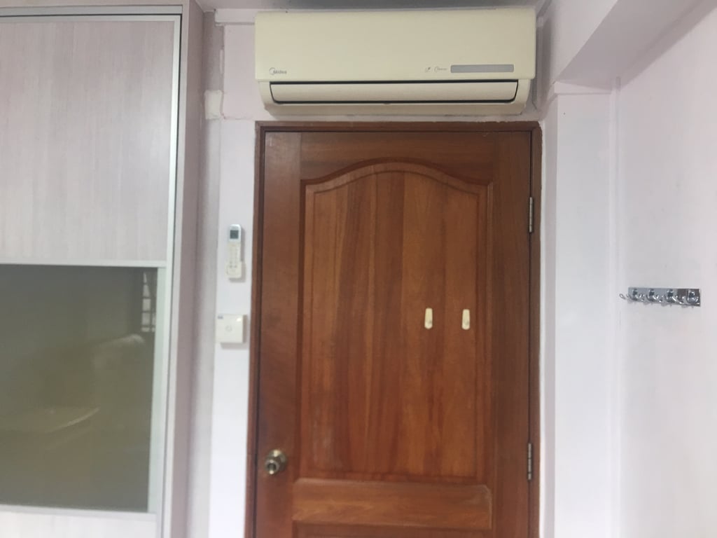 Toa Payoh HDB Common Room for Rent – 204 Toa Payoh North - Image 1 of 3