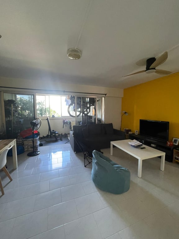 HDB Common Room for Rent in Bukit Panjang · 242 Bukit Panjang Ring Road, 670242 · S$ 650/mo - Image 7 of 12