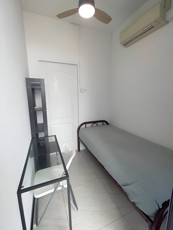 Condo Common Room for Rent in Toa Payoh · 1 Lorong 5 Toa Payoh, 319458 · S$ 1,280/mo - Image 2 of 5