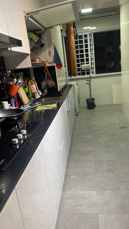 HDB Common Room for Rent in Serangoon · 404 Serangoon Avenue 1, 550404 · S$ 1,200/mo - Image 2 of 5
