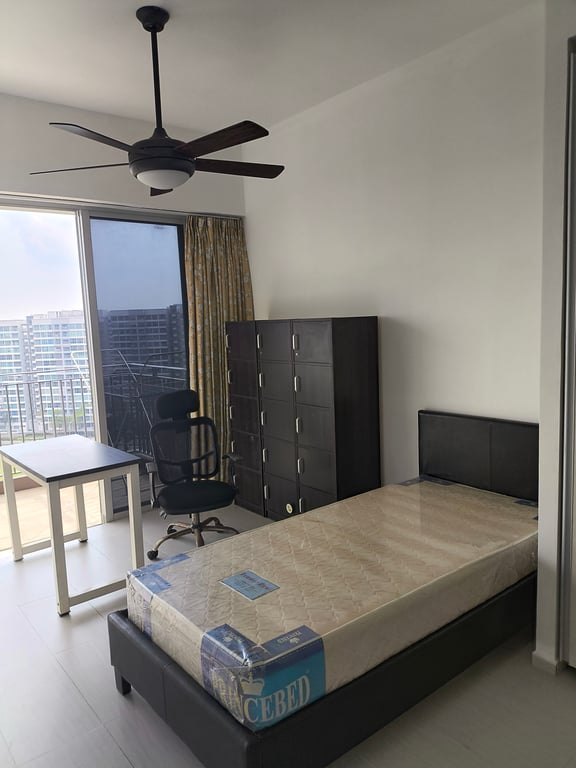 Condo Whole Unit for Rent in Tampines · 65 Tampines Central 7, 528597 · S$ 2,300/mo - Image 5 of 8
