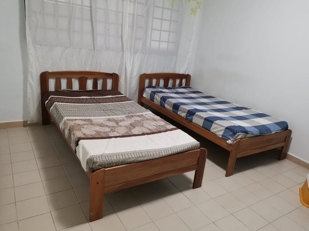 HDB Master Room for Rent in Bukit Batok · 258 Bukit Batok East Avenue 4, 650258 · S$ 1,100/mo - Image 1 of 4
