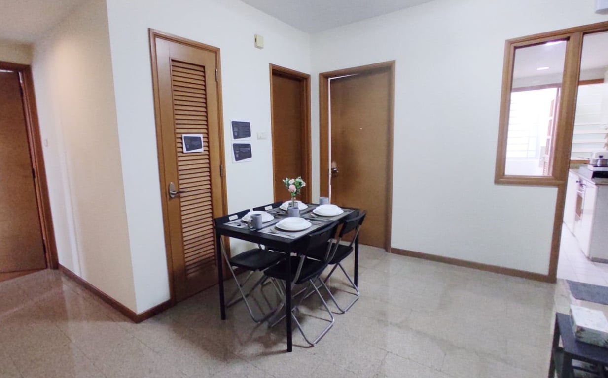 Queenstown Condo Common Room for Rent – 10 Stirling Road - Image 2 of 4