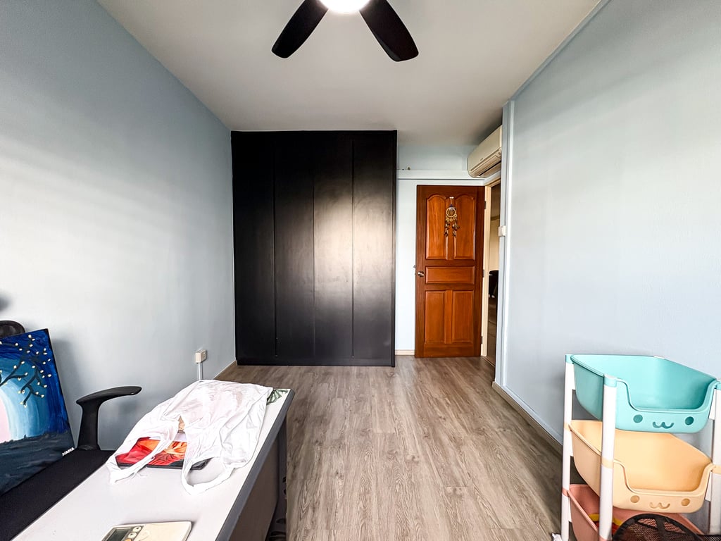 HDB Common Room for Rent in Sengkang · 196 Rivervale Drive, 540196 · S$ 1,000/mo - Image 3 of 6