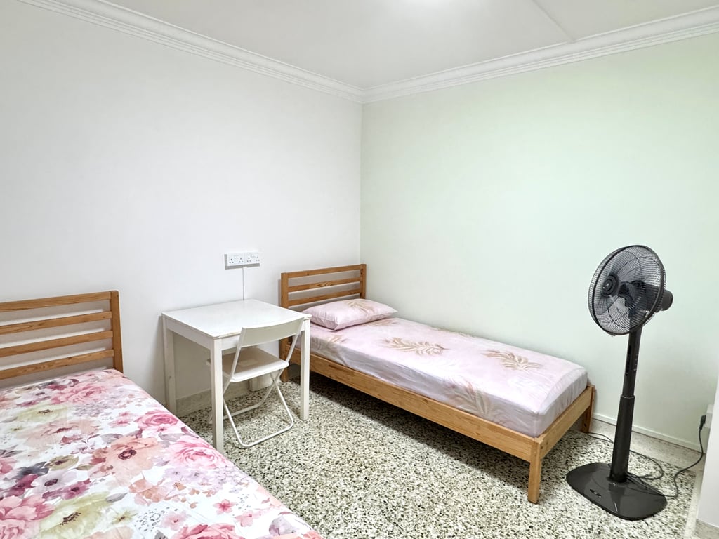 HDB Common Room for Rent in Hougang · 21 Hougang Avenue 3, 530021 · S$ 1,000/mo - Image 7 of 7