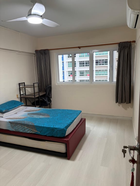 HDB Common Room for Rent in Ang Mo Kio · 306 Ang Mo Kio Avenue 1, 560306 · S$ 750/mo - Image 1 of 2