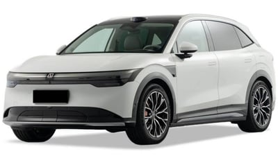 Zeekr 7X rwd exterior view