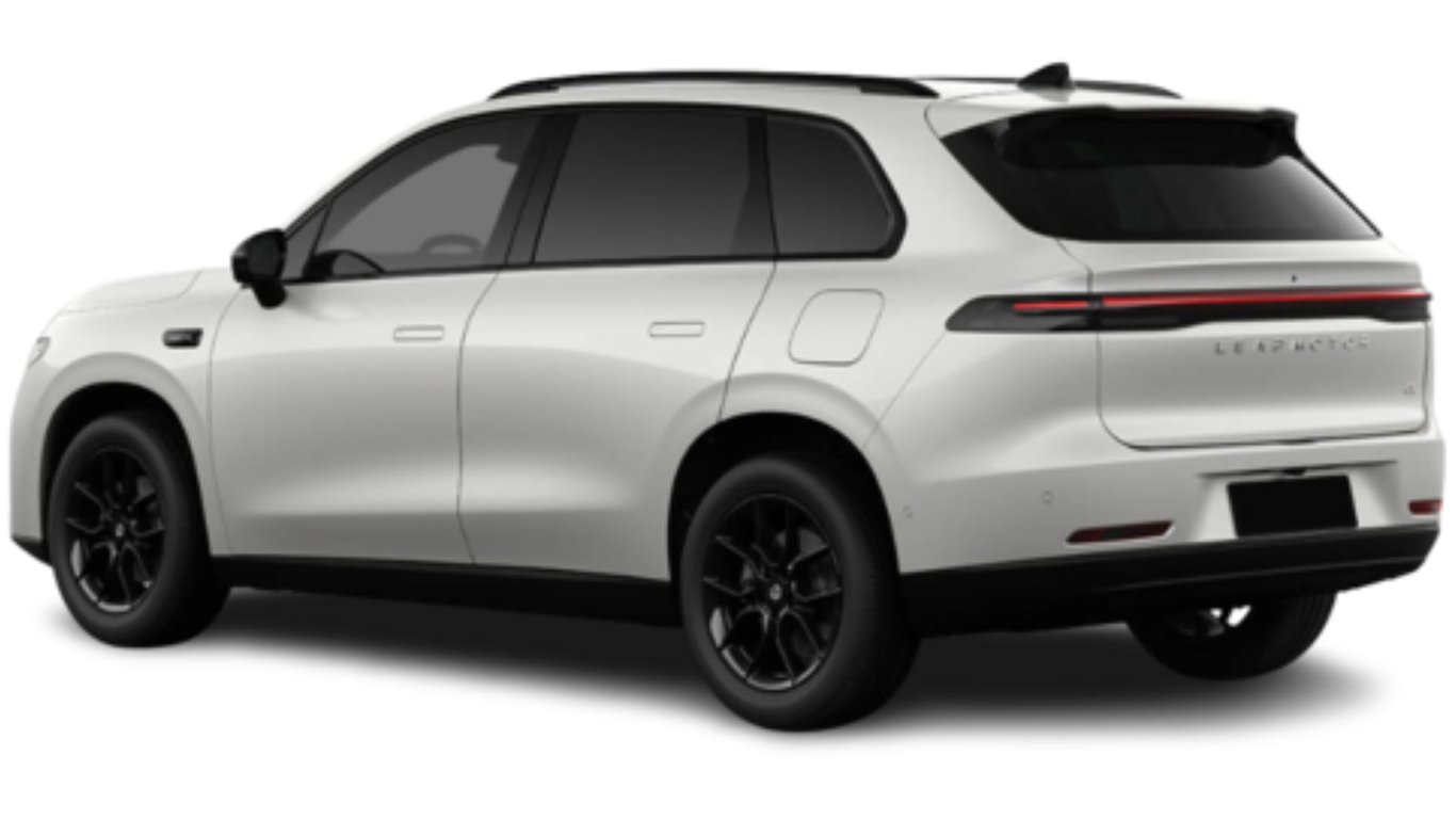 Leapmotor C10 electric SUV rear three-quarter view