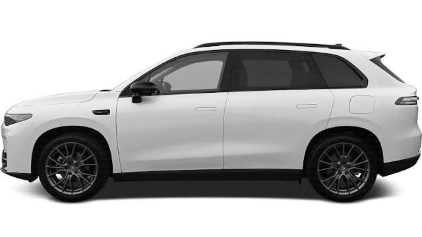 Leapmotor C10 electric SUV side profile in white