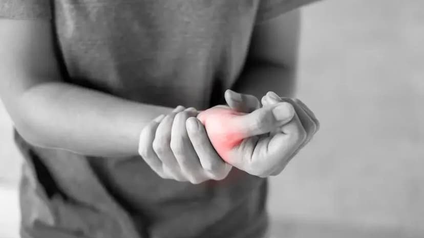 ภาพอธิบายแนวทางรักษาภาวะเดอแกร์แวงบริเวณข้อมือด้านนิ้วหัวแม่มือ