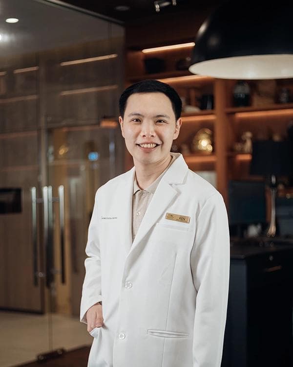 นายแพทย์ณภัทร์ ศิรินิ่มนวลกุล