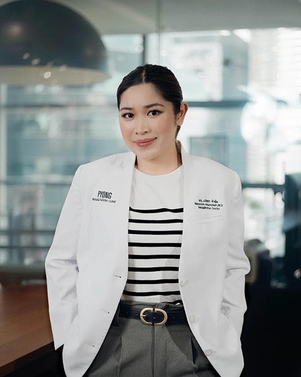แพทย์หญิงนภัสสร คำชุ่ม