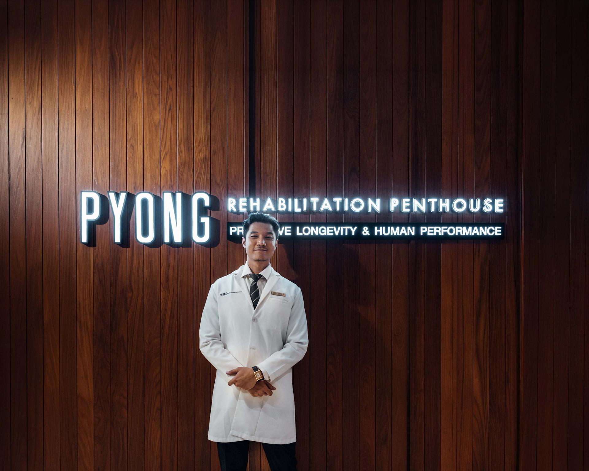 Dr. Kantaphong Thongrong at PYONG Rehabilitation Penthouse, Proactive Longevity & Human Performance Lab