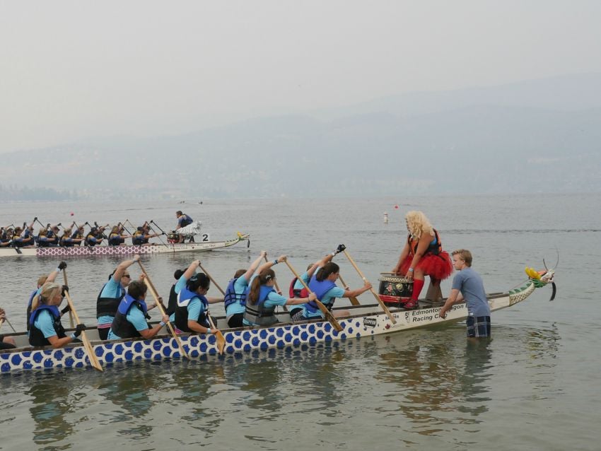 Boaters set off for the first race of the Festival. (Photo Credit: KelownaNow.com)
