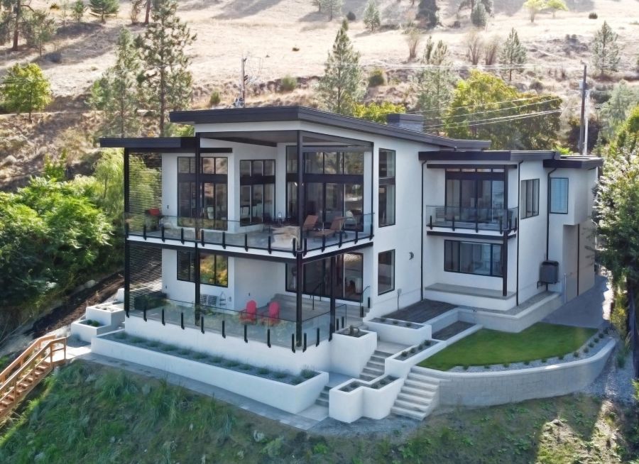 <who>Photo Credit: Colin Jewall Photo Studios</who>'The Overlook' on Okanagan Lake in Kelowna's Poplar Point neighbourhood snagged best detached custom home 4,001 to 5,000 square feet honours at the national awards.