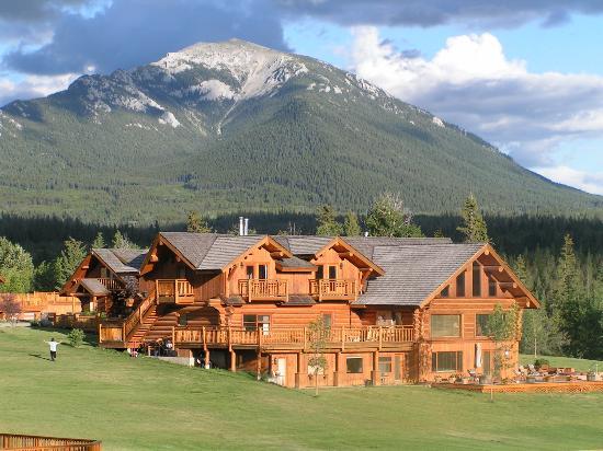 </who>Echo Valley Ranch in Clinton has donated the biggest silent auction item -- a three-night, all-inclusive stay valued at $8,850.