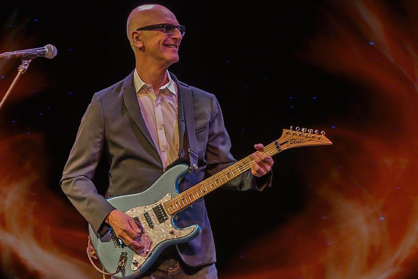 <who>Photo Credit: Facebook Kim Mitchell </who>Canadian rock legend Kim Mitchell and his band will be the headliners on the main stage at Okanagan Lake Park as the 71st Annual Penticton Peach Festival gets started earlier on Wednesday. There will be five days of free family fun at this year's event.