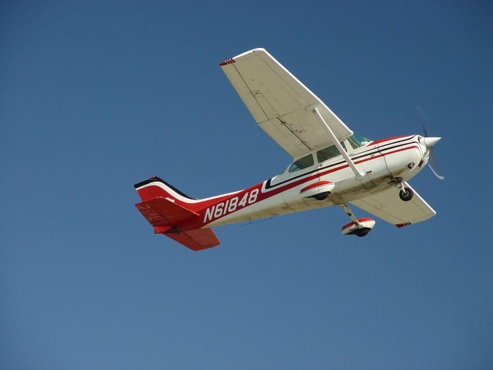 <who> Photo Credit: Wikipedia </who> A Cessna 172 aircraft, similar to this one, crashed just north of Clinton on Wednesday morning.