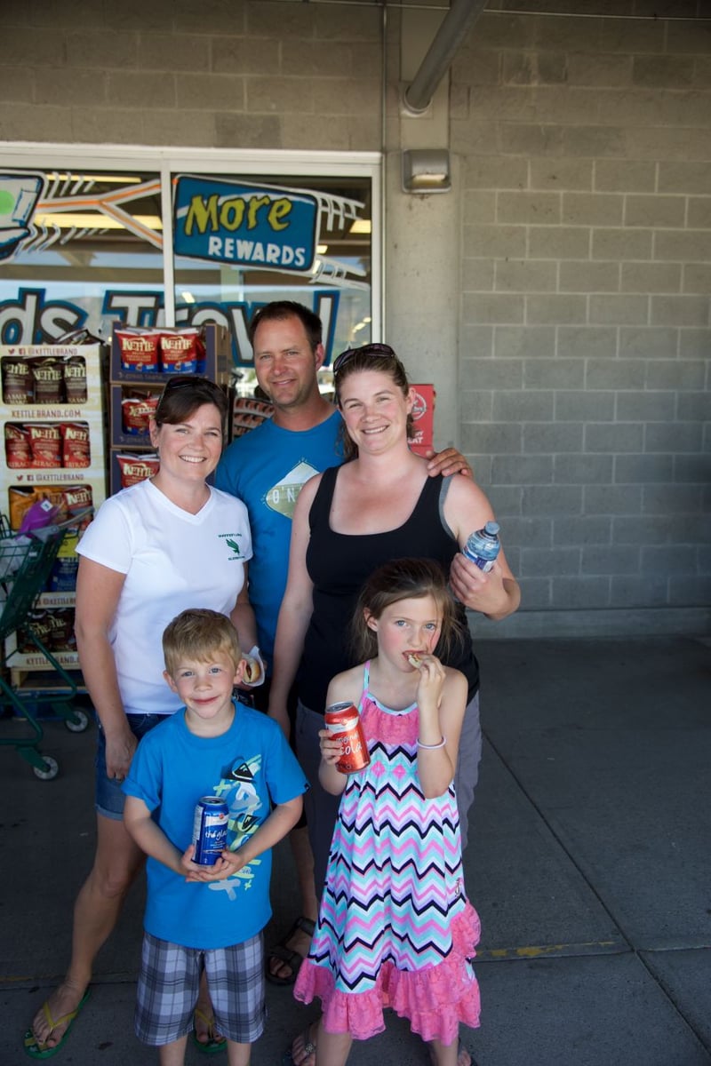 Even some of the parents who weren't working the event stopped by to get a bite to eat