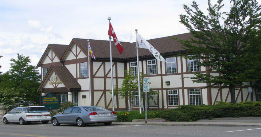 <who>Photo Credit: Facebook </who>Members of District of Summerland Council will discuss a staff recommendation to approve remuneration to the incoming Mayor and members of Council following the Oct. 20 municipal election for the first time in almost a decade.