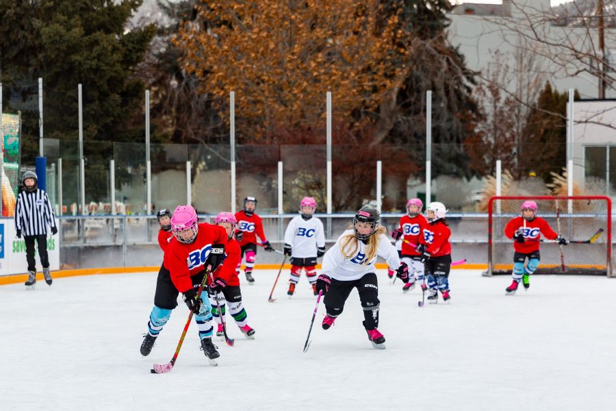 <who>Photo Credit: NowMedia/Gord Goble</who> Girls Hockey Jamboree