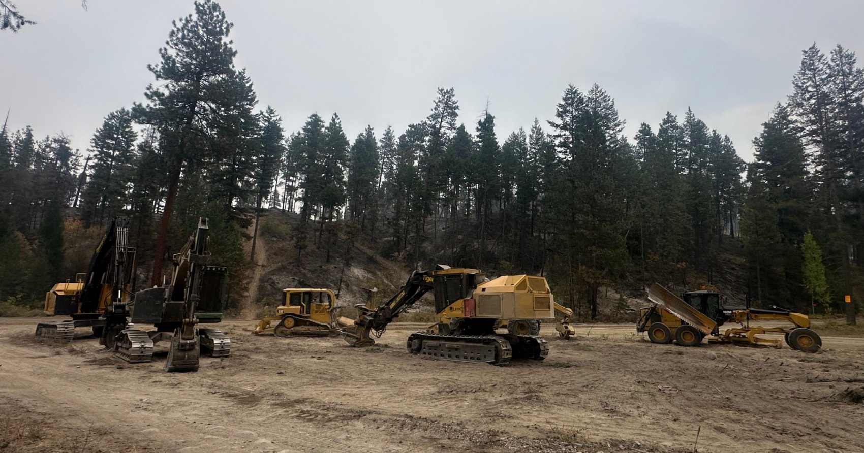 UPDAE: Evacuation alerts lifted as crews get Peachland wildfire held
