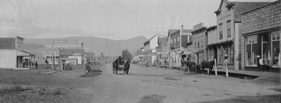 Horse and cart was the main mode of transport before automobiles came along. Photo taken circa 1905.
