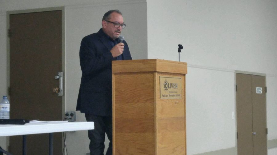 <who>Photo Credit: PentictonNow </who>Longtime Oliver Mayor Ron Hovanes is being challenged by senior management specialist Martin Johansen in the Oct. 20 municipal election.