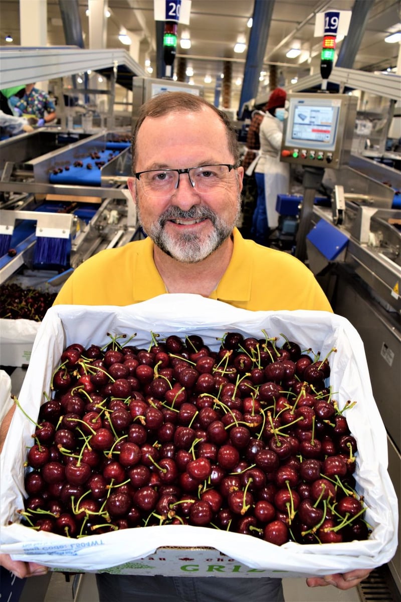 </who>David Geen is the owner of Kelowna-based Jealous Fruits, which is one of the two Okanagan companies sending the first trail shipments of cherries to Korea.
