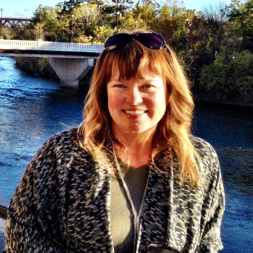 <who> Patricia Leslie new estate manager Sandhill Winery 